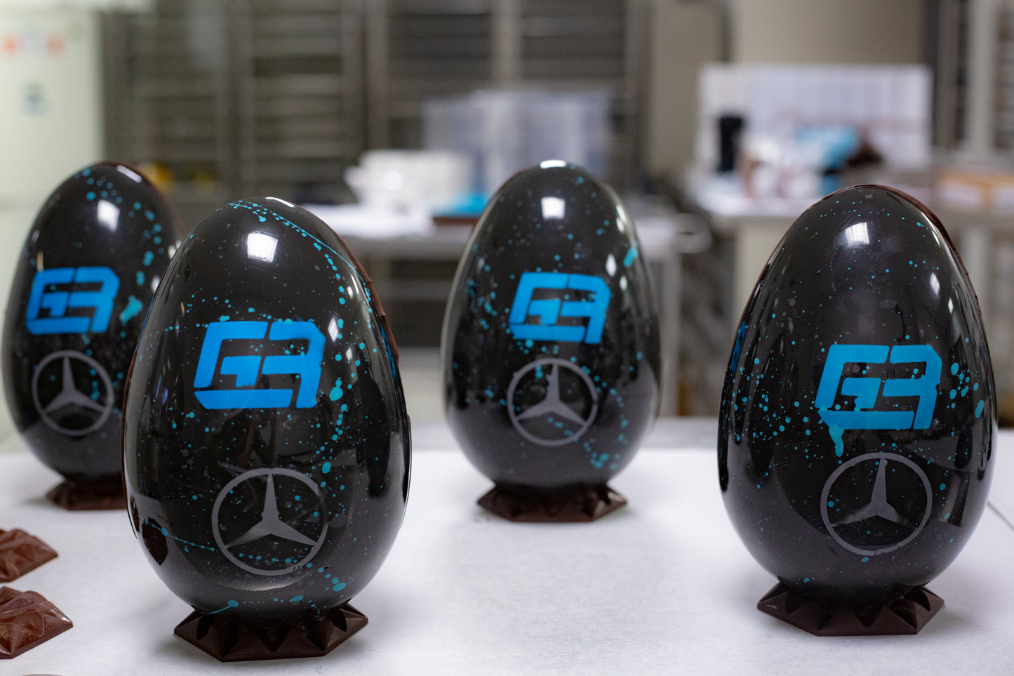 Heroes of Motorsport Milk Chocolate Egg - Silver Arrows